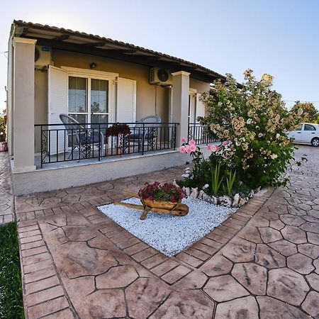 Villa Doreta Roda  Exterior photo